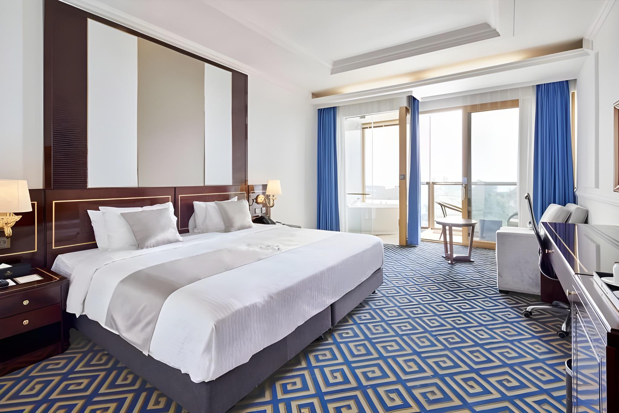 Room, King Bed, Ocean View, Hot Tub, Water Pool