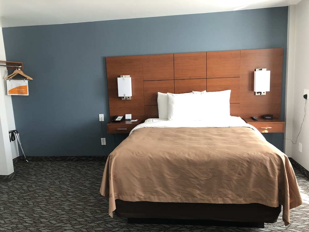 Quality Inn and Suites Watertown Fort Drum 12/50