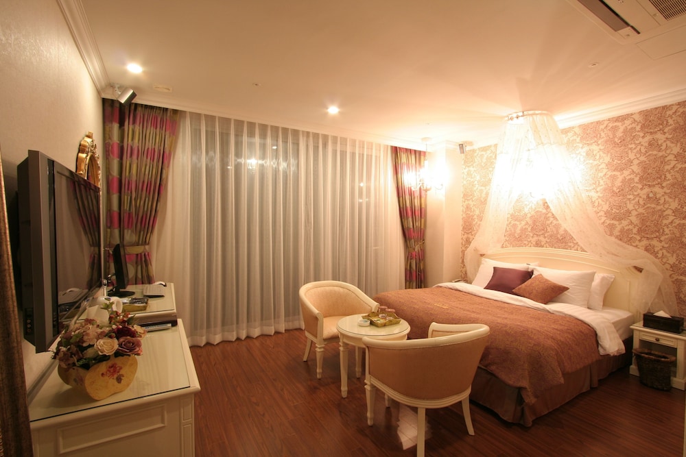 Hotel Wiz 24/38