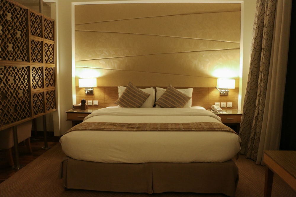 فندق جولدن توليب الدمام الكورنيش(Golden Tulip Dammam Corniche Hotel) 19/60