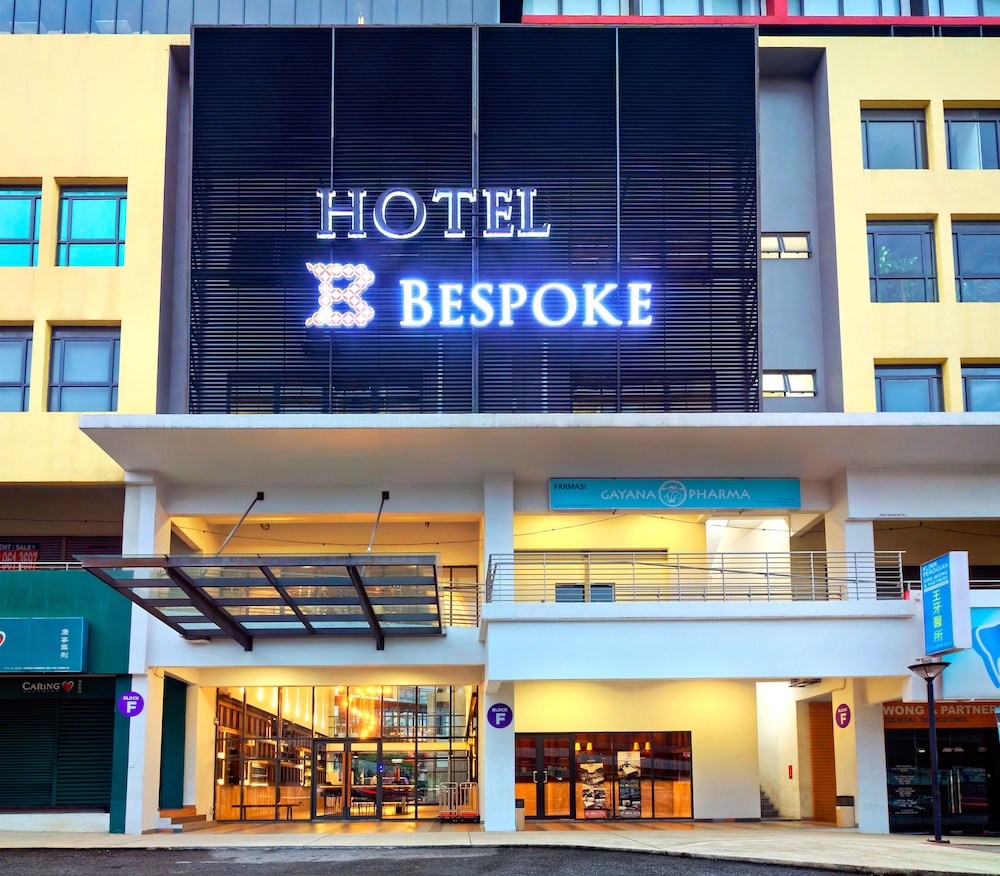 Bespoke Hotel Puchong 1/50