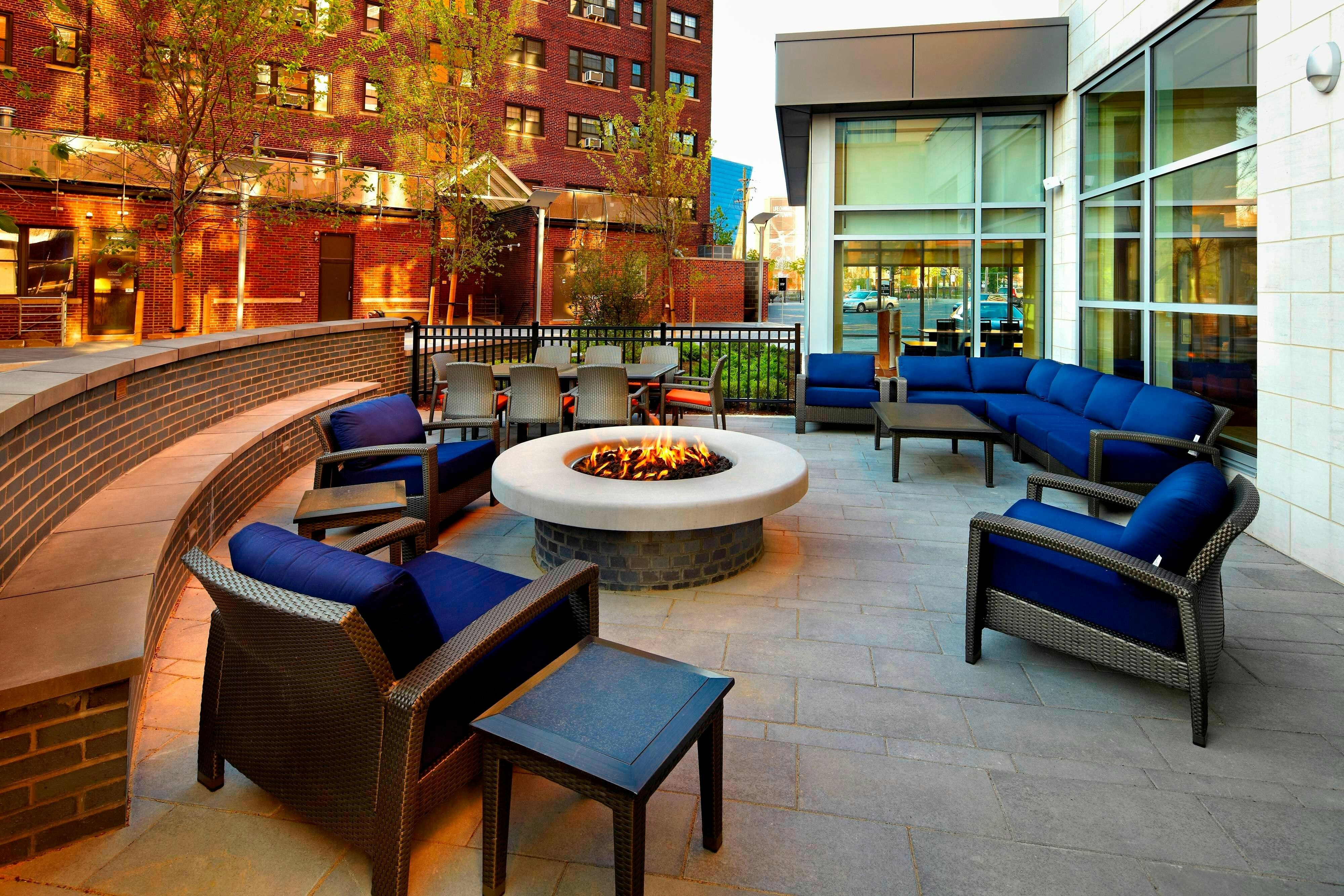 Courtyard Cleveland University Circle 2/2