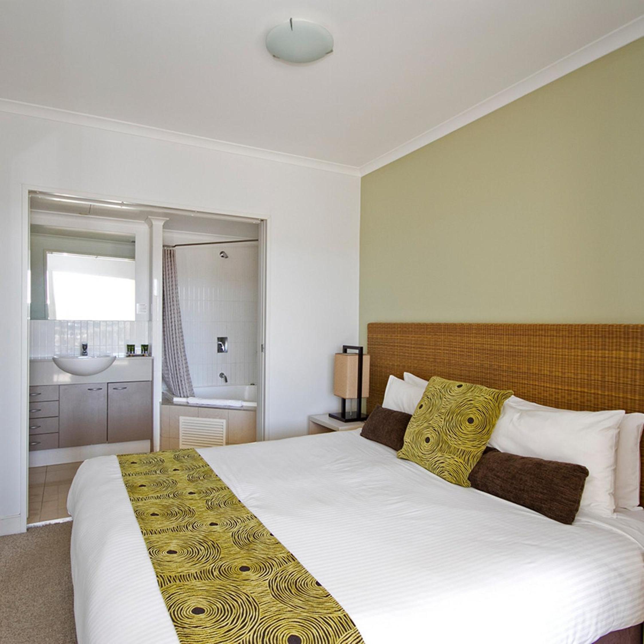 Spa, Studio, Suite, Double Bed, Hinterland View, Sofa
