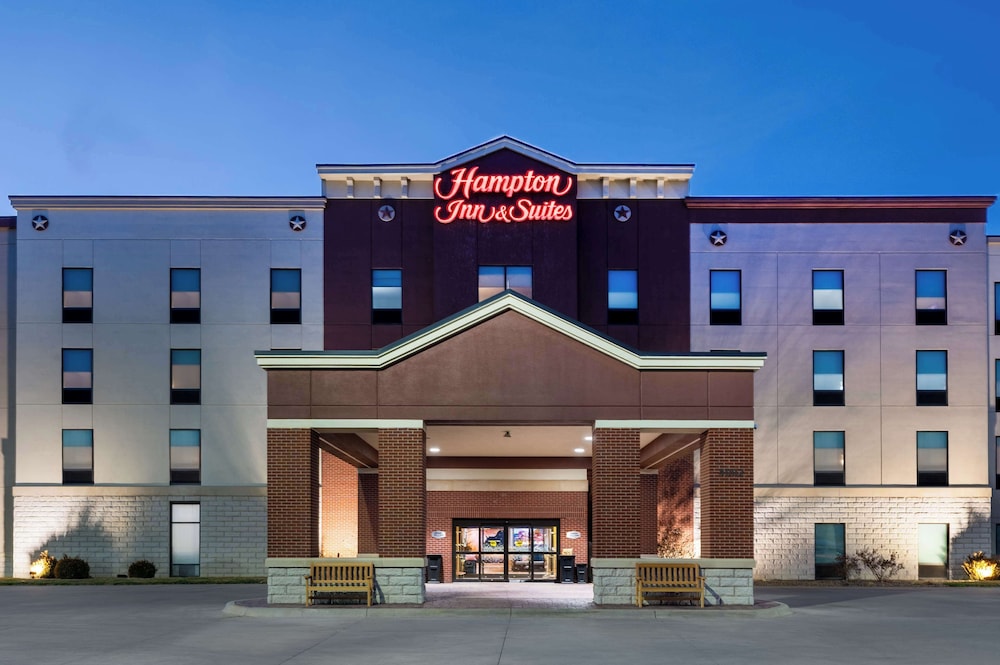 HAMPTON INN SUITES DODGE CITY in DODGE CITY - KS