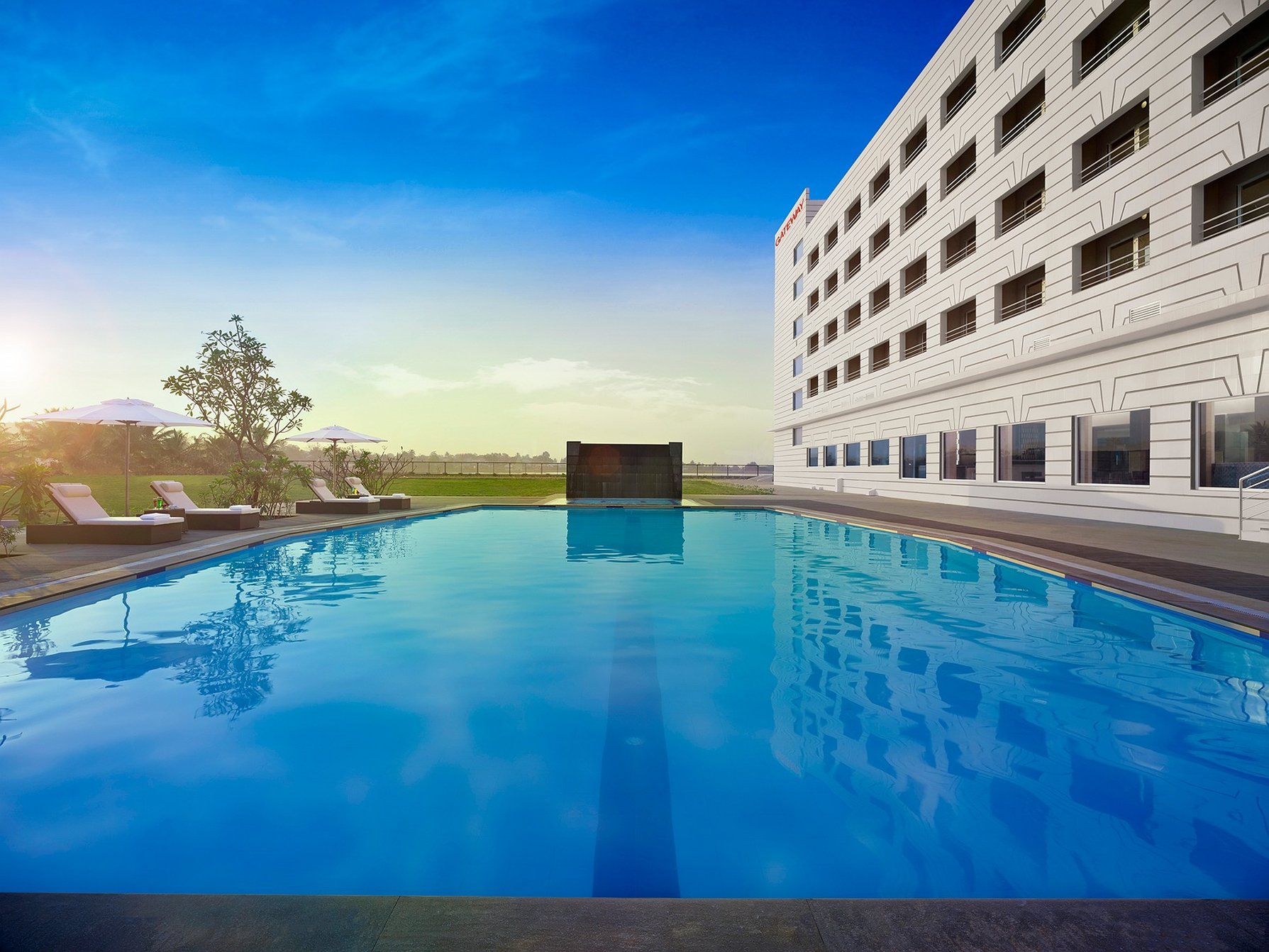 THE GATEWAY HOTEL LAKESIDE, HUBLI 4/17