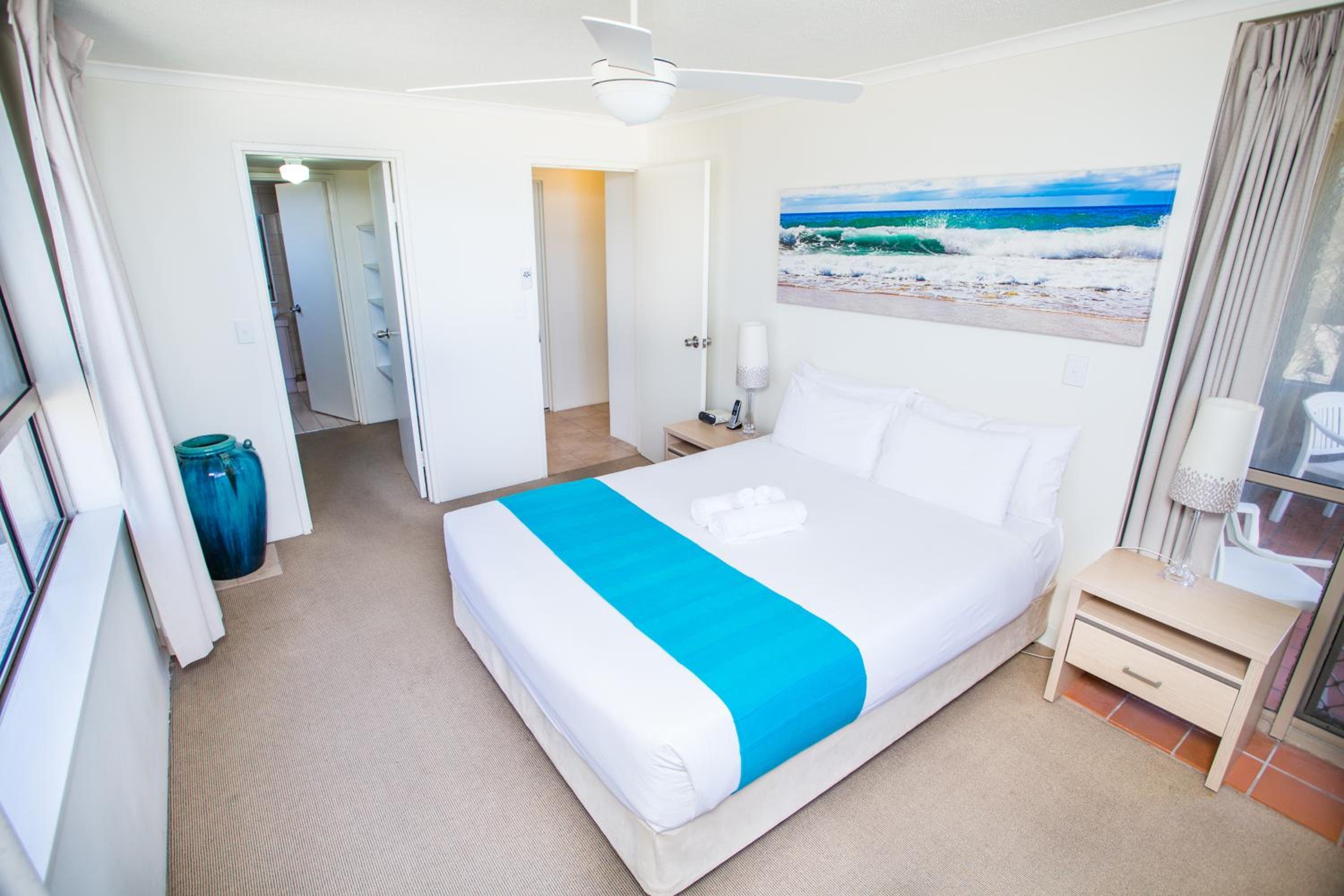 2 Bedrooms, Apartment, Beach Front