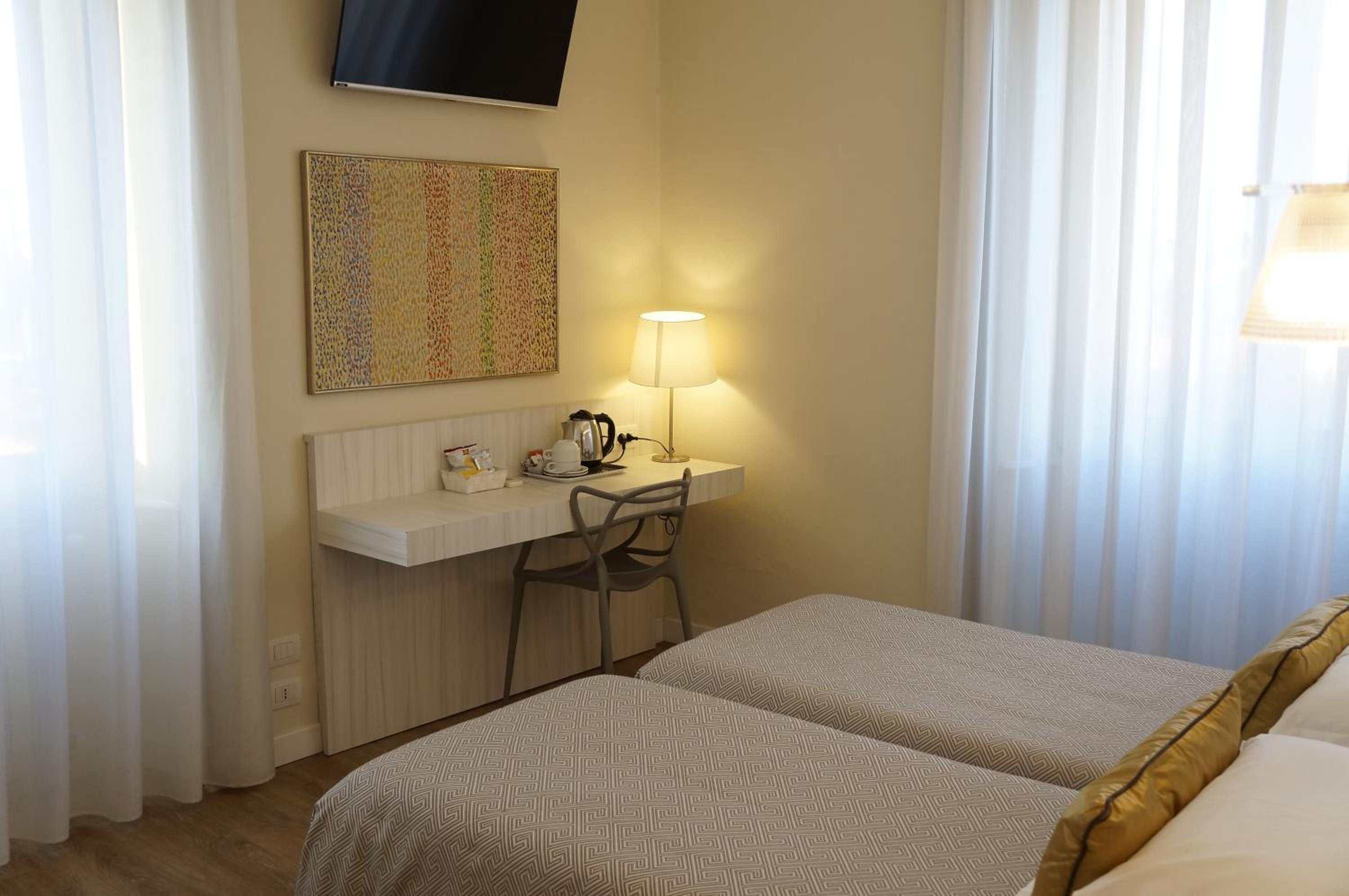 Room, Twin Beds