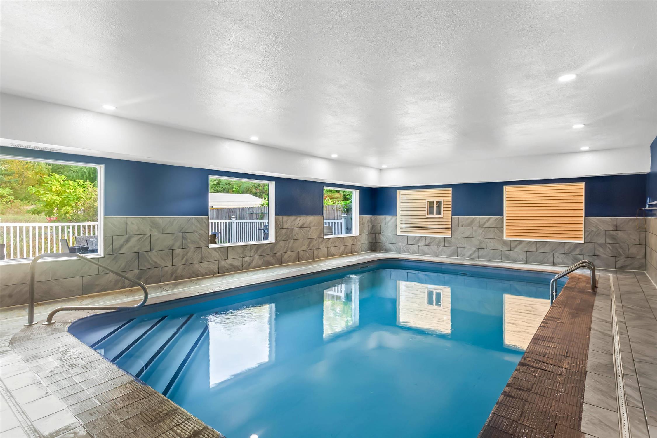 Quality Inn Sawyer, MI 23/35