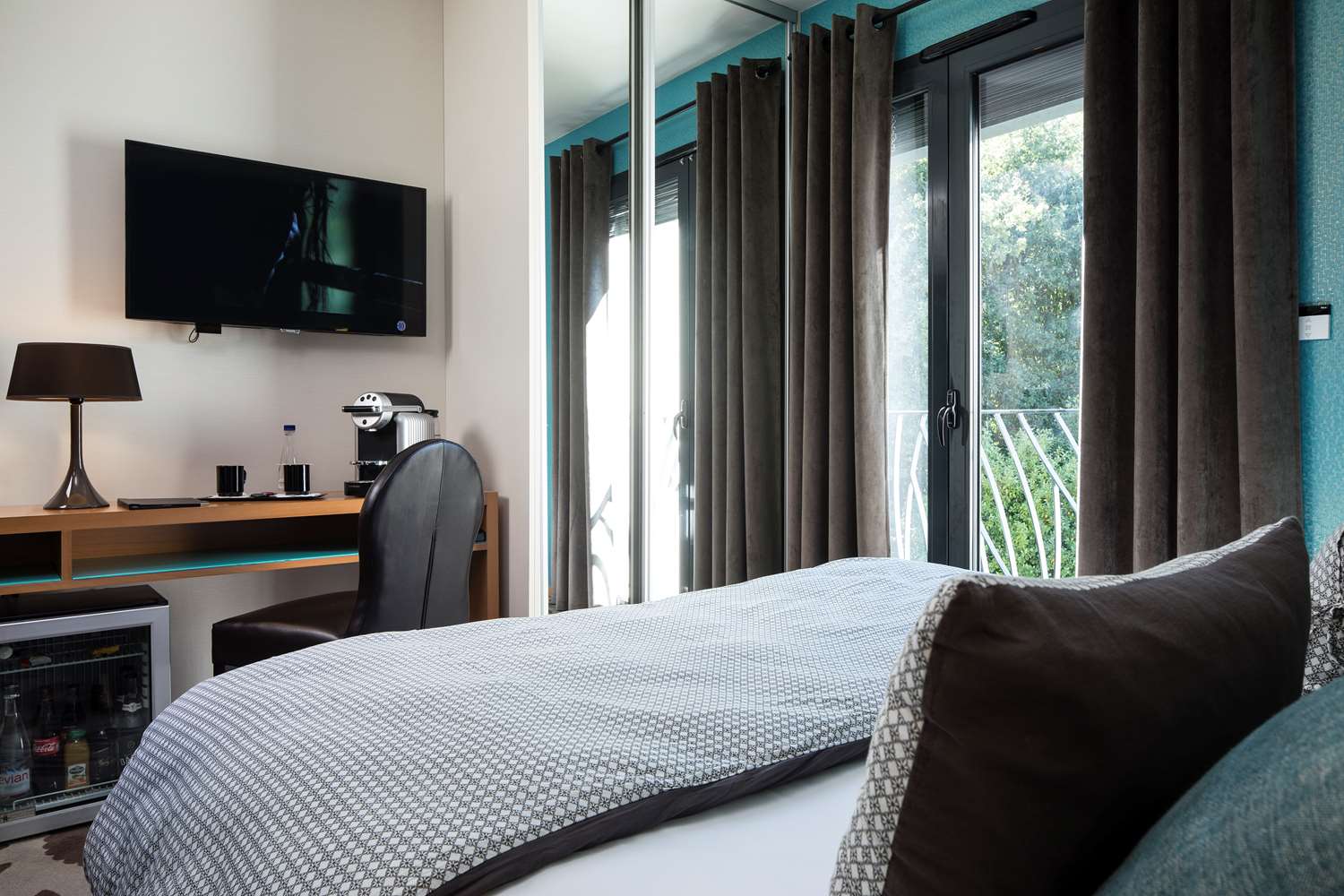 غرفة بريستيج بسريرين منفصلين وسرير كوين بإطلالة على النهر بحوض استحمام، Best Western Plus Hotel De La Regate 2/4