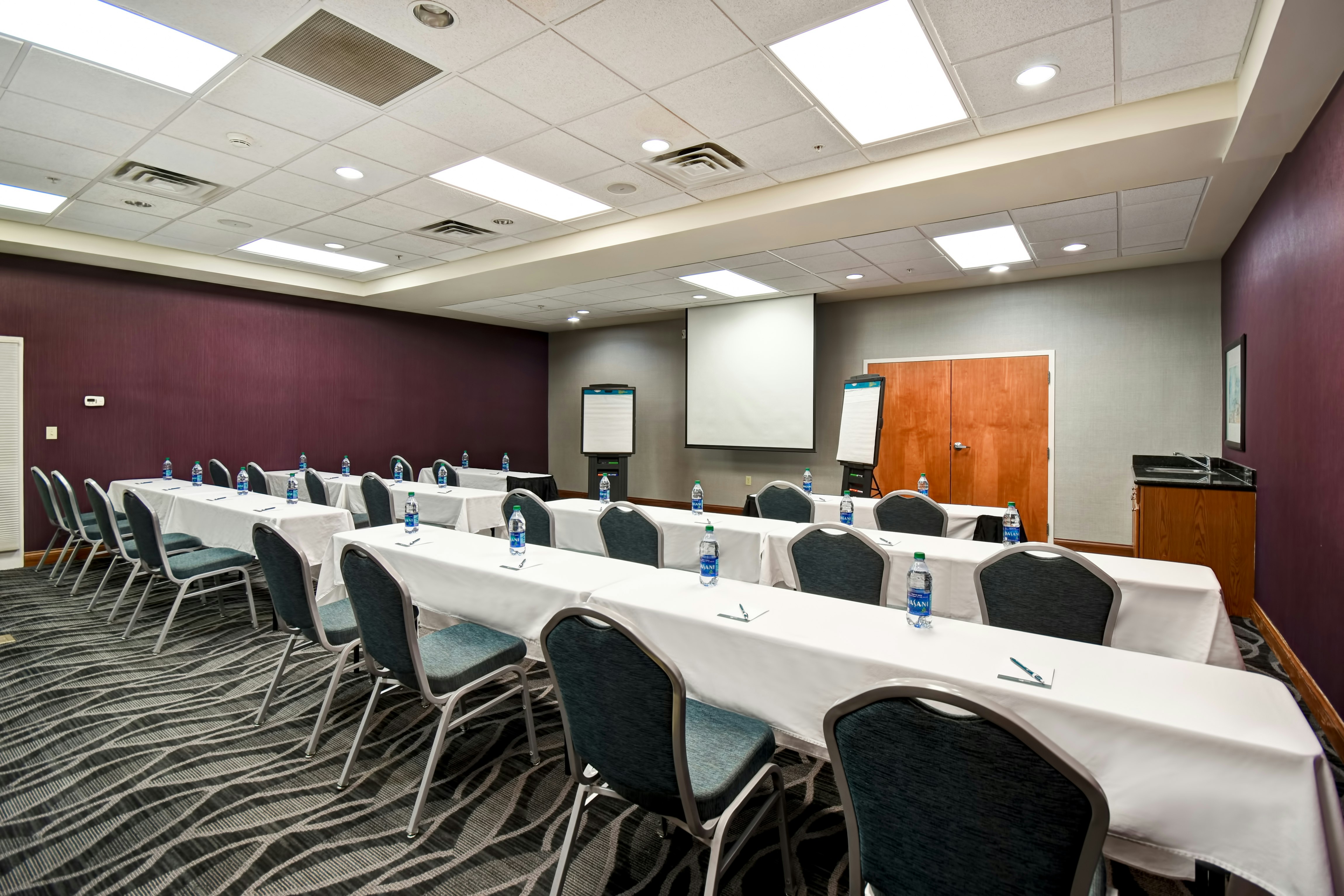 Homewood Suites By Hilton Cincinnati Milford 22/25