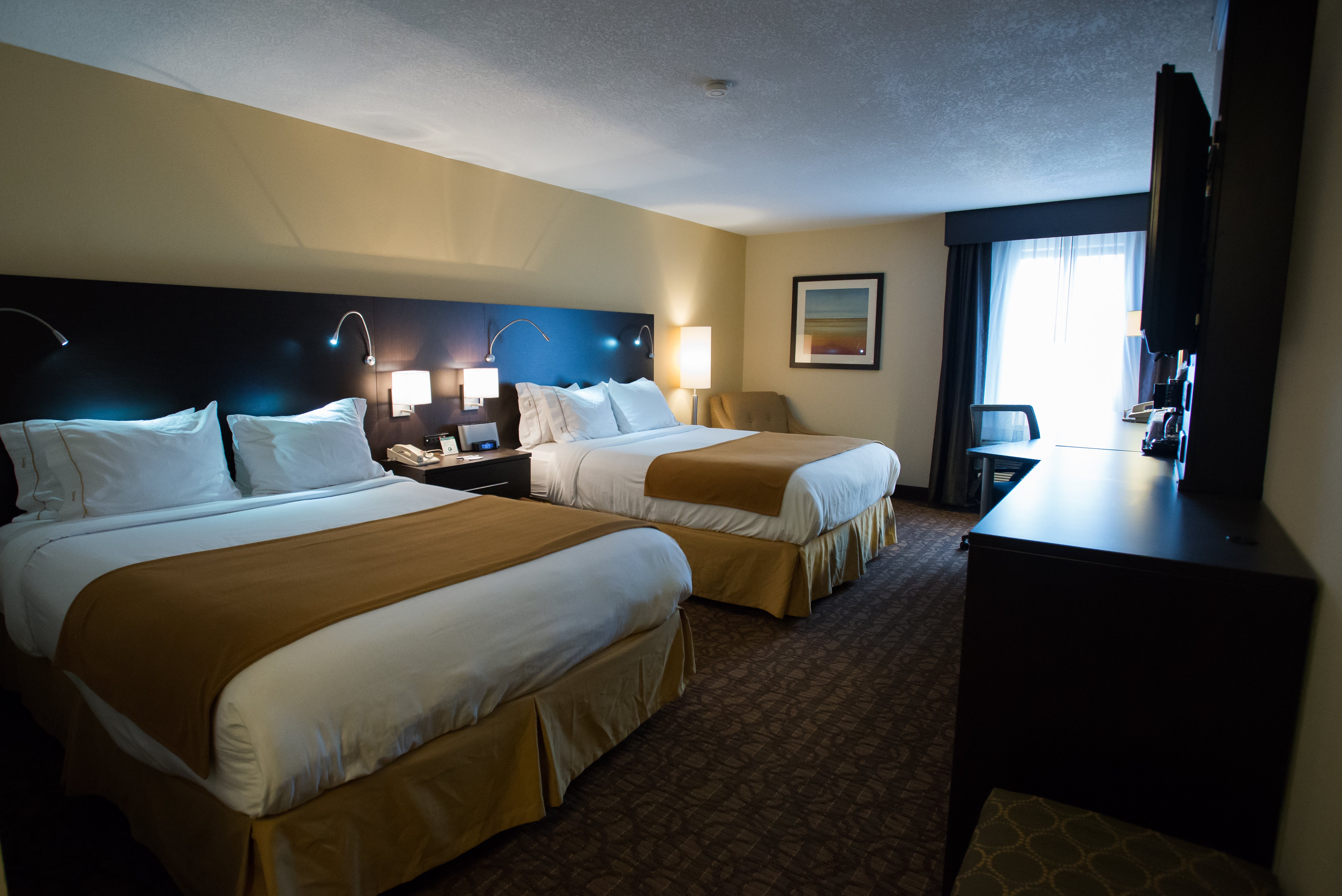 Holiday Inn Express Hotel and Suites Topeka West I-70 Wanamaker 25/62