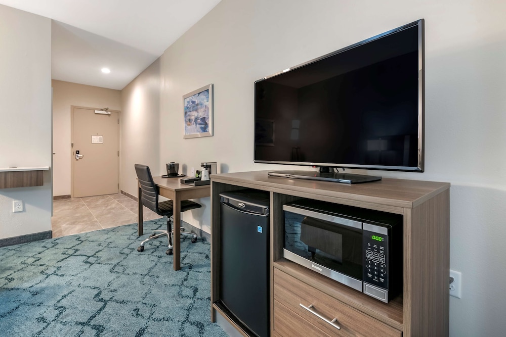 Best Western Plus Lakeland 36/38