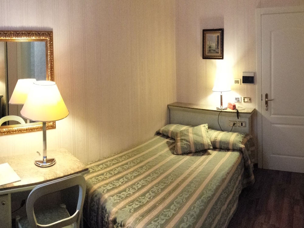 Hotel President Rimini 18/84