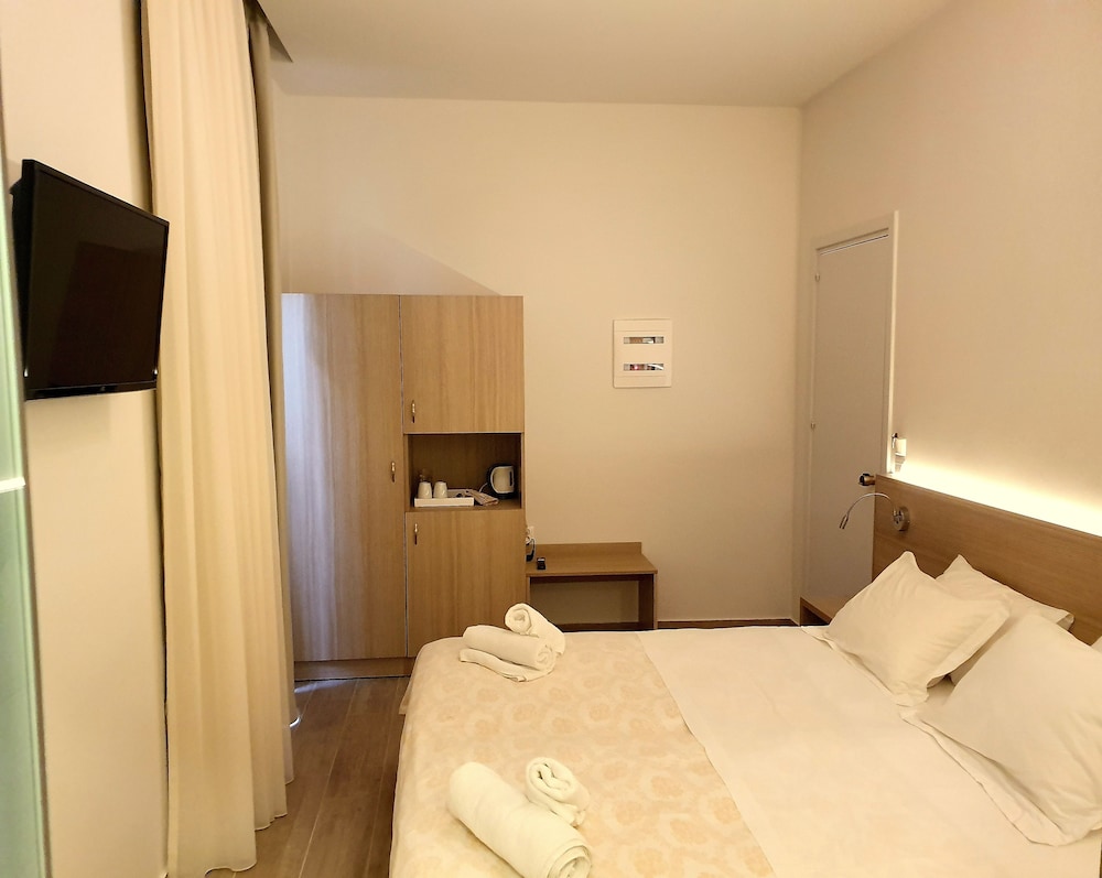 Caravel Apartment Hotel 7/44