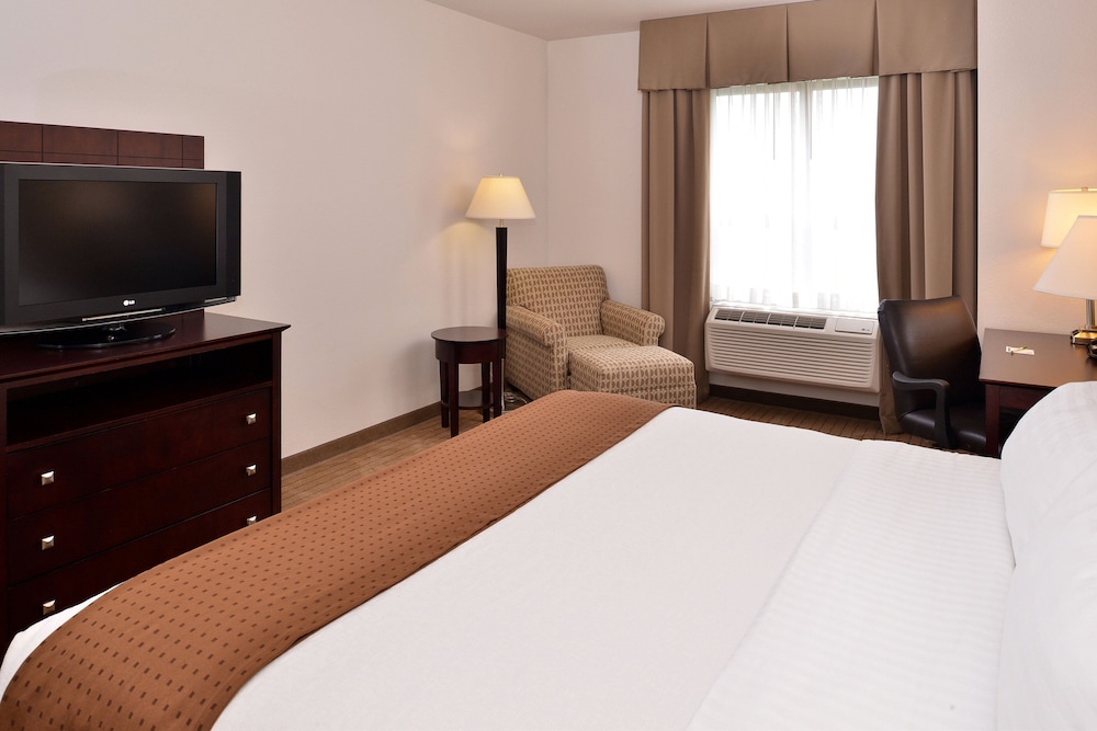 Holiday Inn Madison At The American Center 18/76