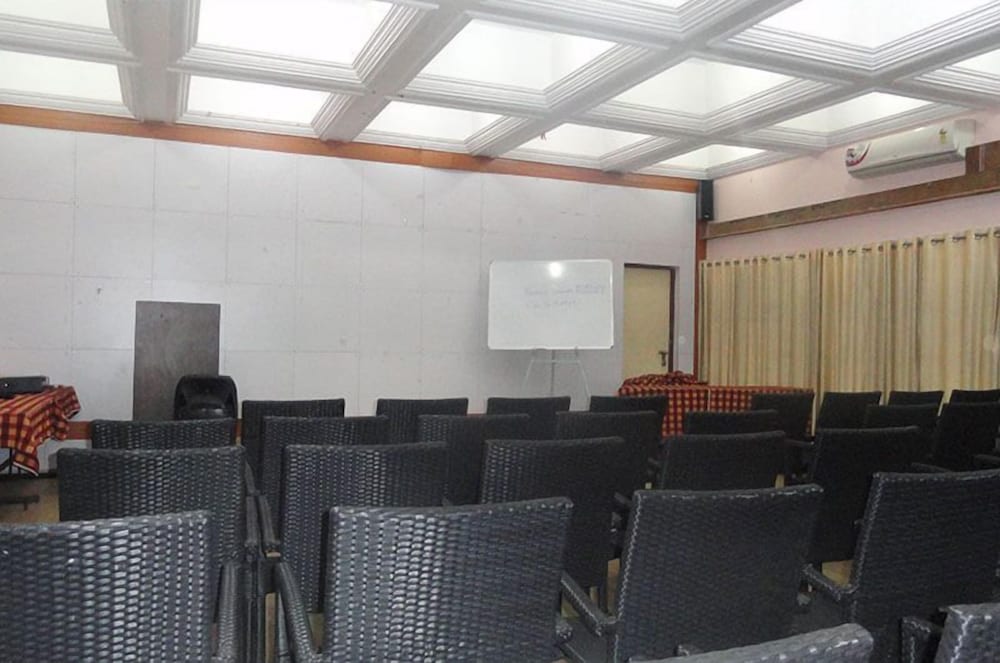 HOTEL RIVIERA EXECUTIVE 20/24