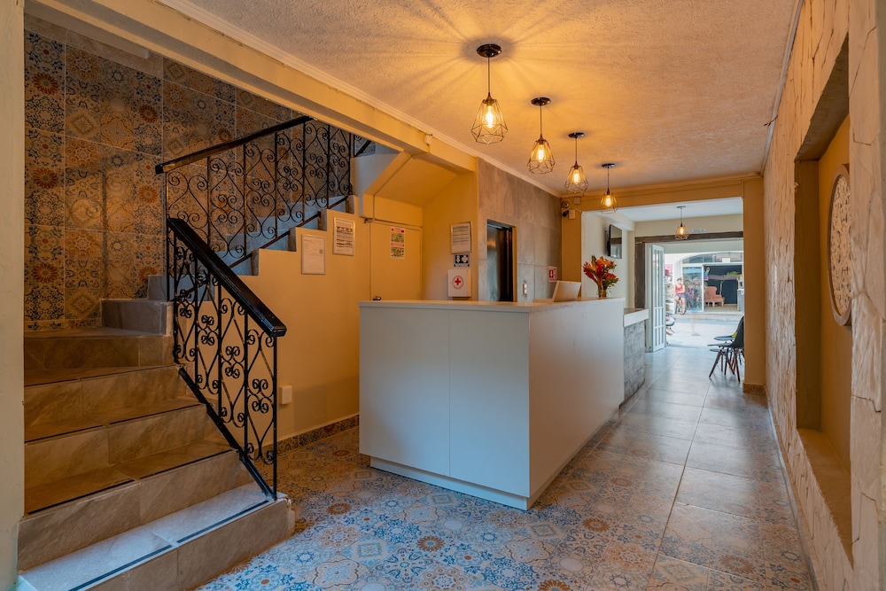 Hotel Brisas 5a AV 6/62