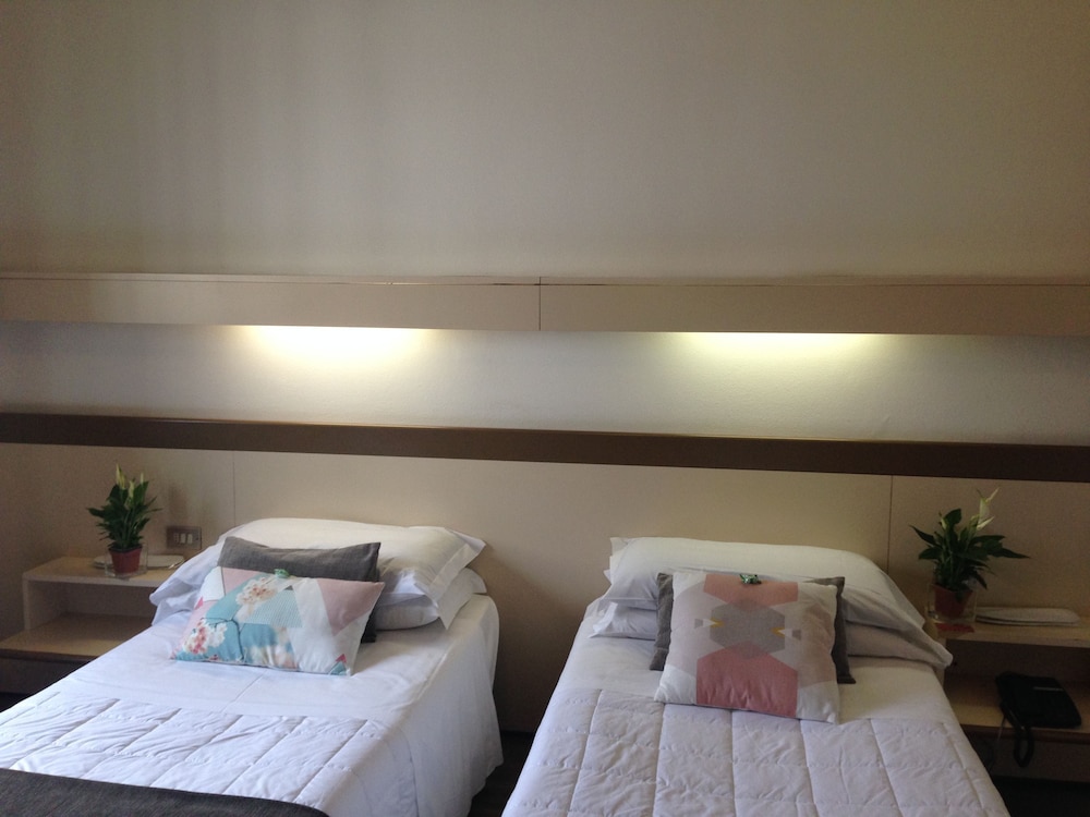 Mennini Hotel 20/34