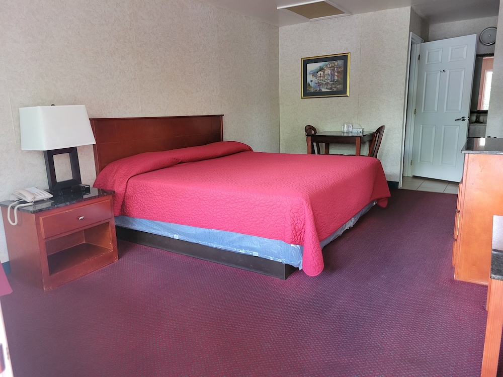 Atrium Inn 17/42