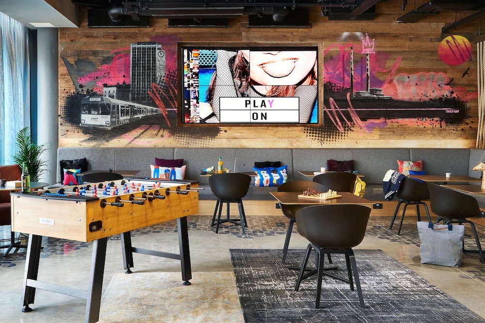 Moxy Dublin City 37/42