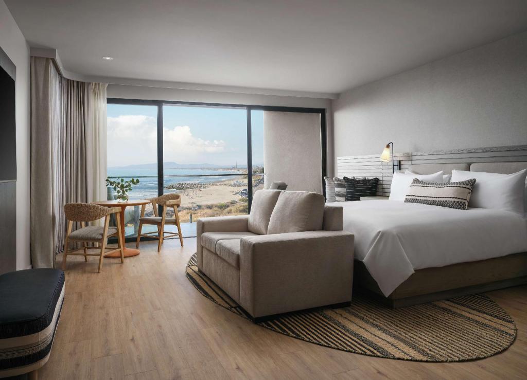 Studio, Coastline View, Accessible