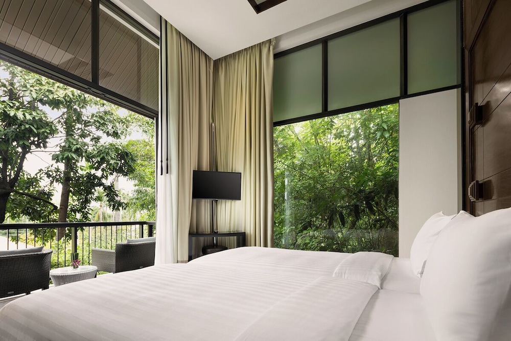 Pool, Deluxe, Family, Villa, King and Twin Beds