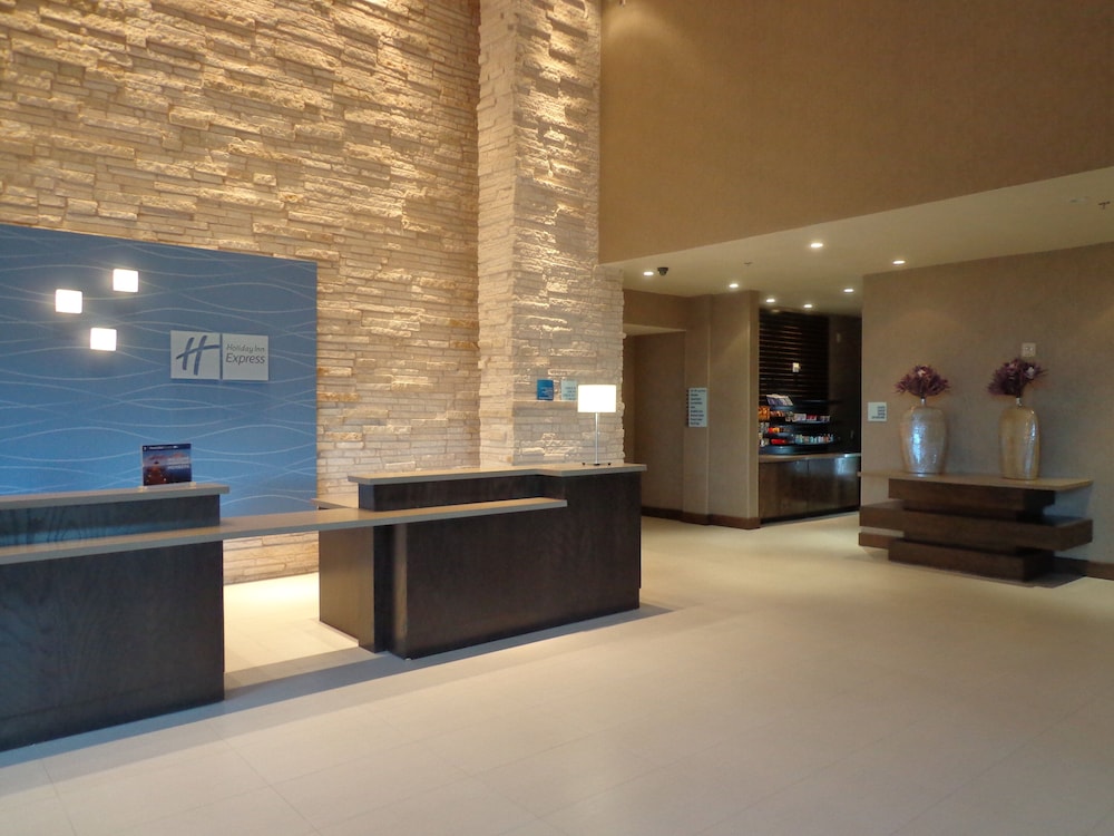 Holiday Inn Express Frisco Legacy Park Area 8/52