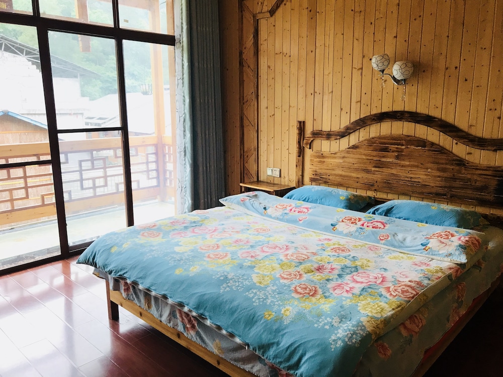 One Step To Heaven Inn 18/50