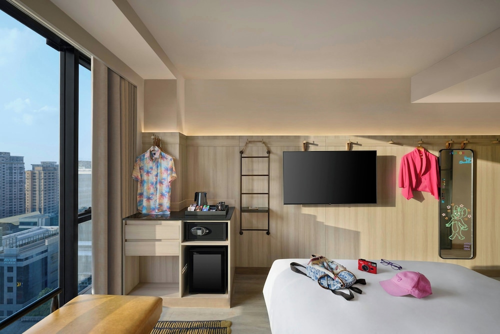 Moxy Mumbai Andheri West 14/40
