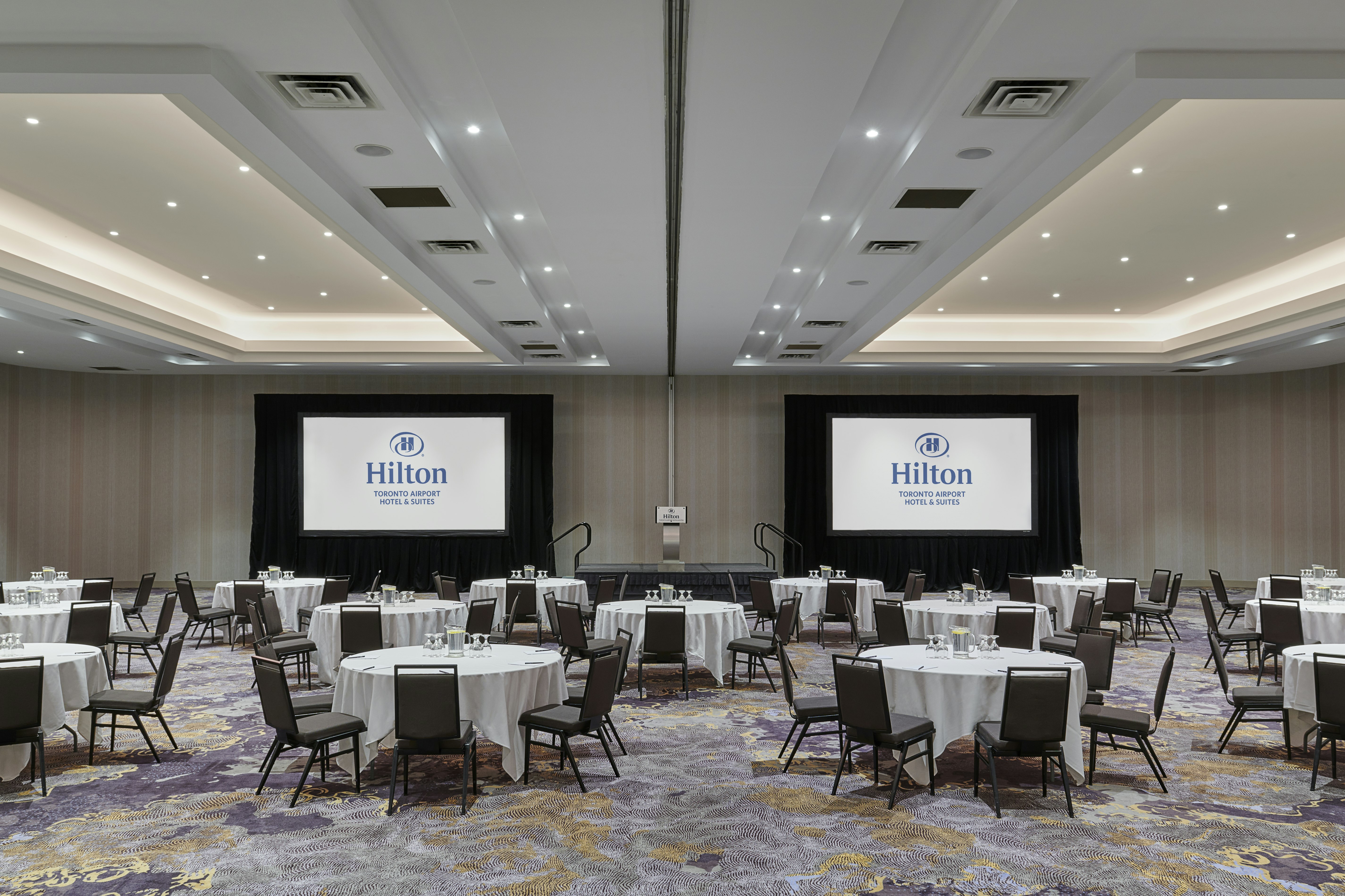 Hilton Toronto Airport Hotel & Suites 59/79