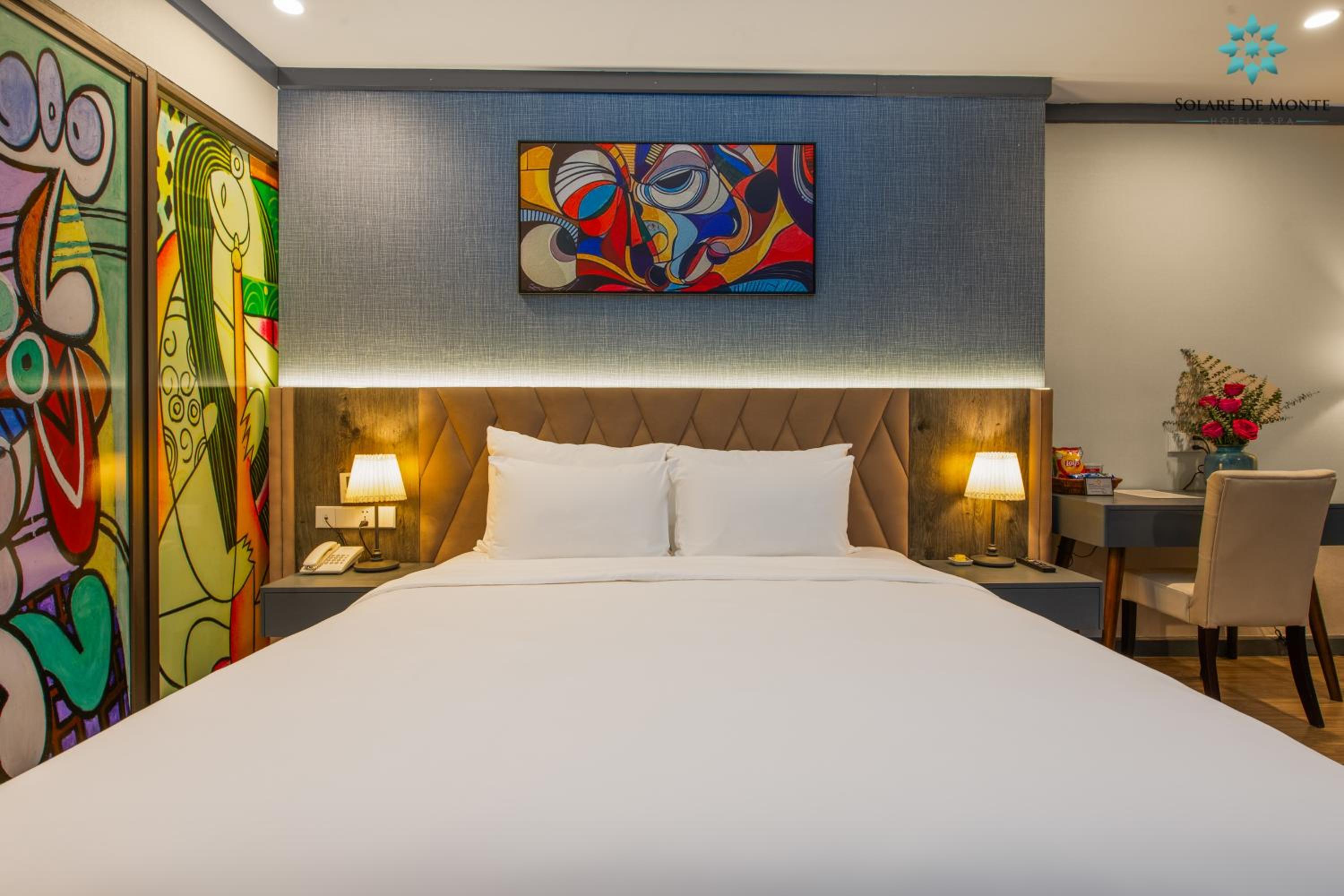 Deluxe, Double Bed, No Window