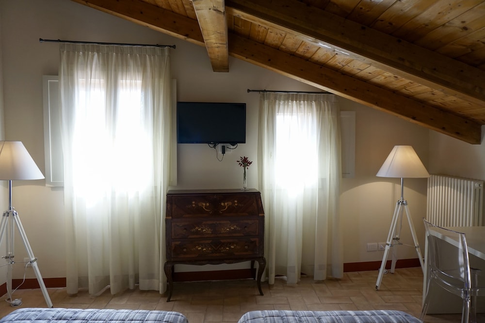 Casa Isolani Santo Stefano 27/48