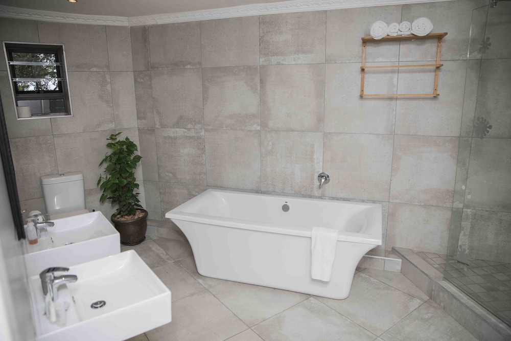 Palmwood Guesthouse 30/34