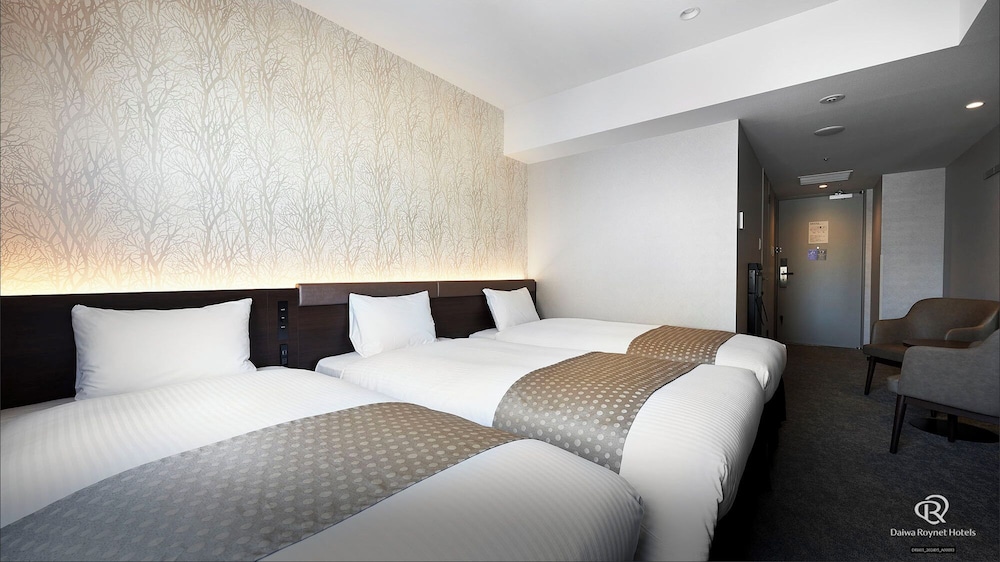 Moderate, Queen Bed, Smoking