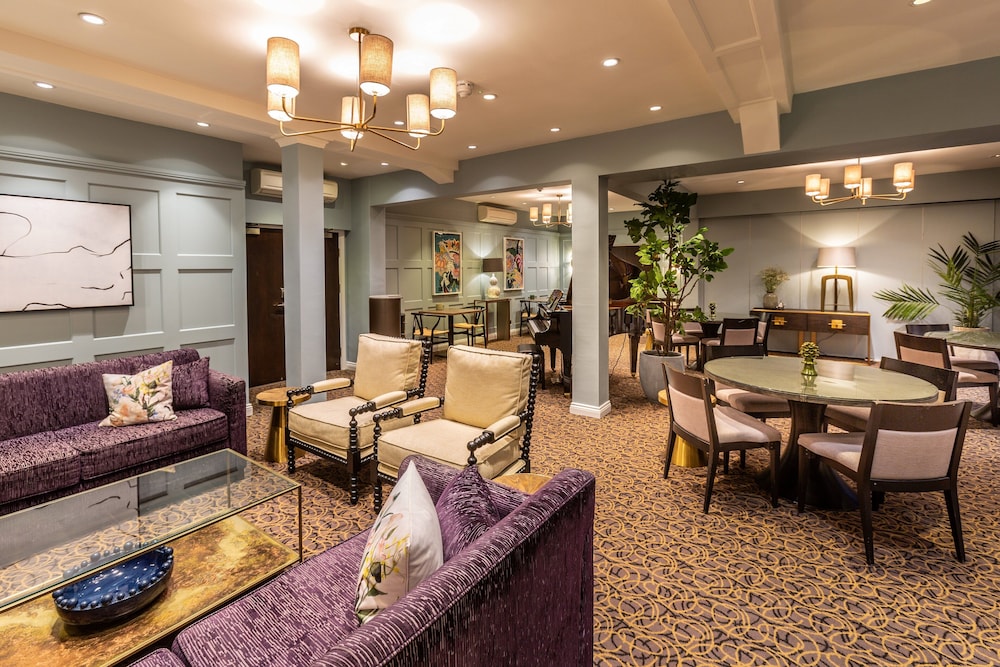 Hogarths Hotel 34/62
