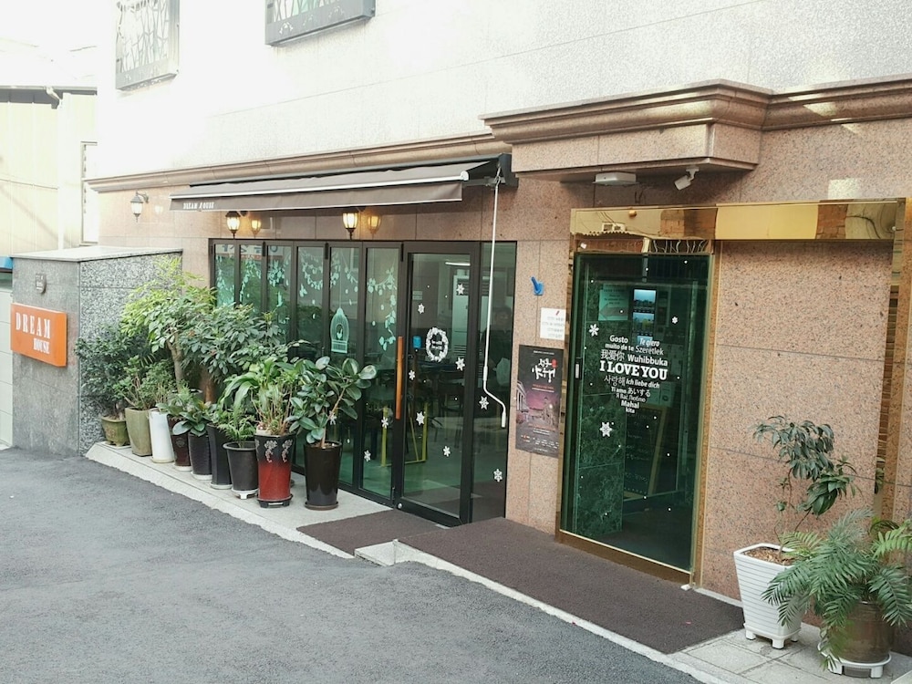 Dream Guest House 3/65