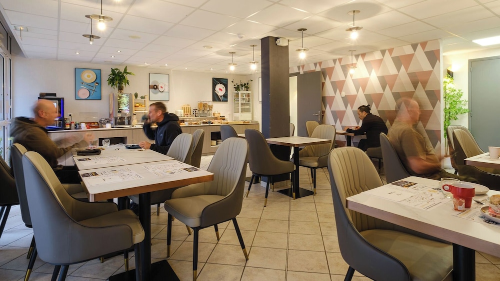 HOTEL TAMBOURIN 29/40