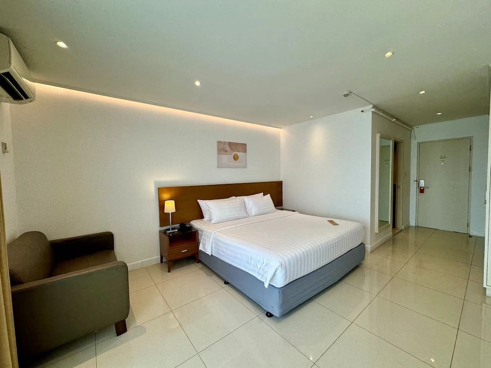 Thomson Hotel Huamark 15/50