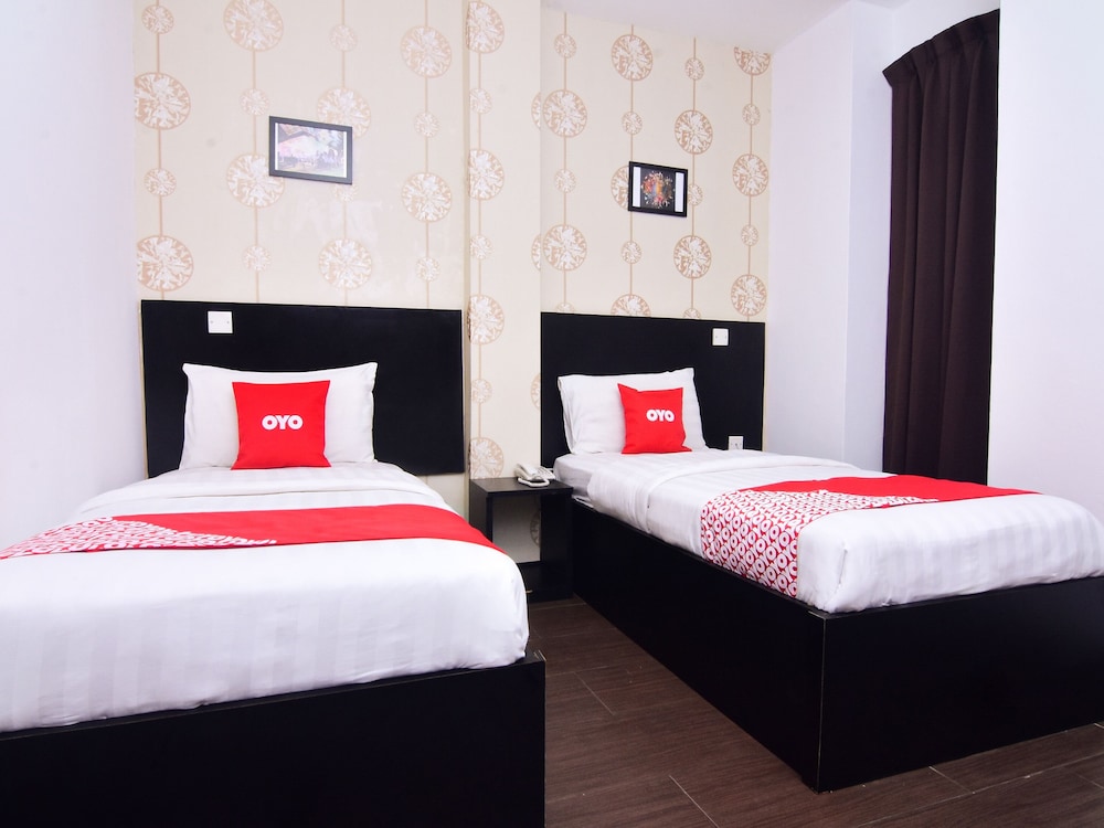 OYO 43959 Astana Hotel 18/30