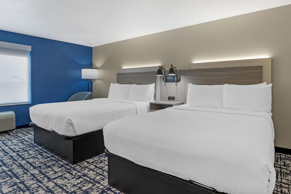 غرفة قياسية بسريرين كوين، Best Western Plus Omaha Airport Inn 4/7