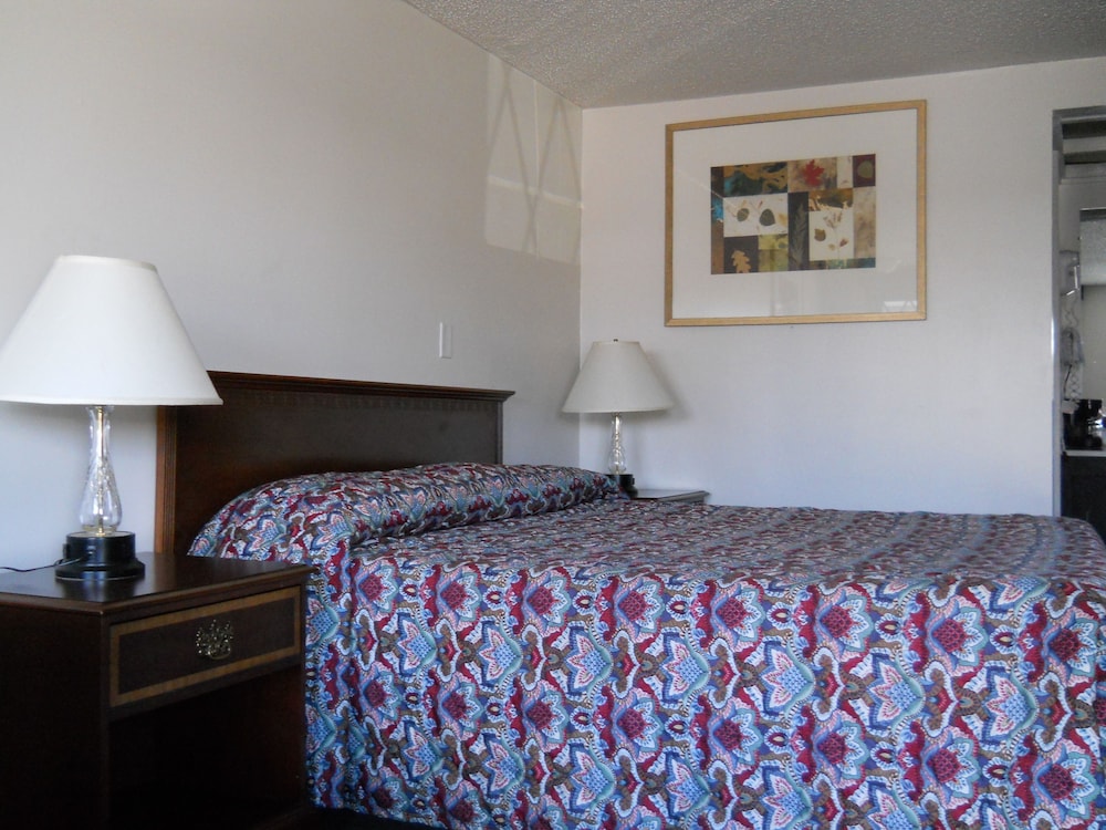 Value Inn Milwaukee South 15/47