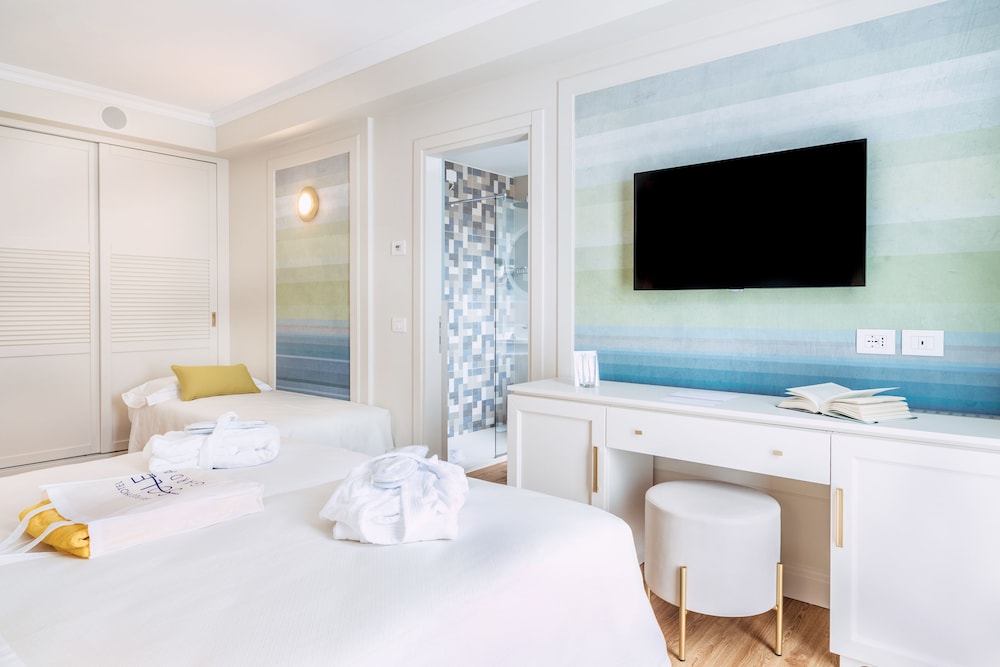 Sky Pool Hotel Sole Garda 54/68