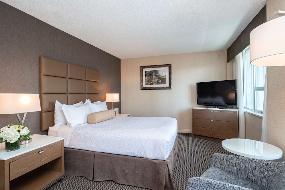 Best Western Premier Chateau Granville Hotel and Suites and Conf. Centre 17/61