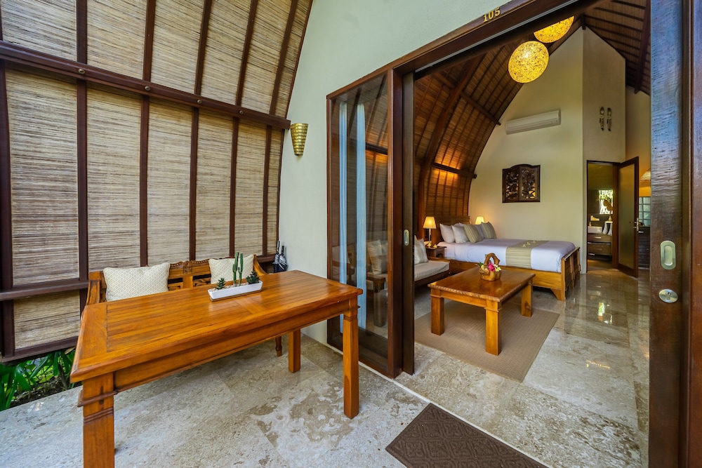 Klumpu Bali Resort 50/50