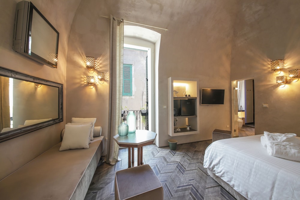 Al Console Luxury Suite 18/55