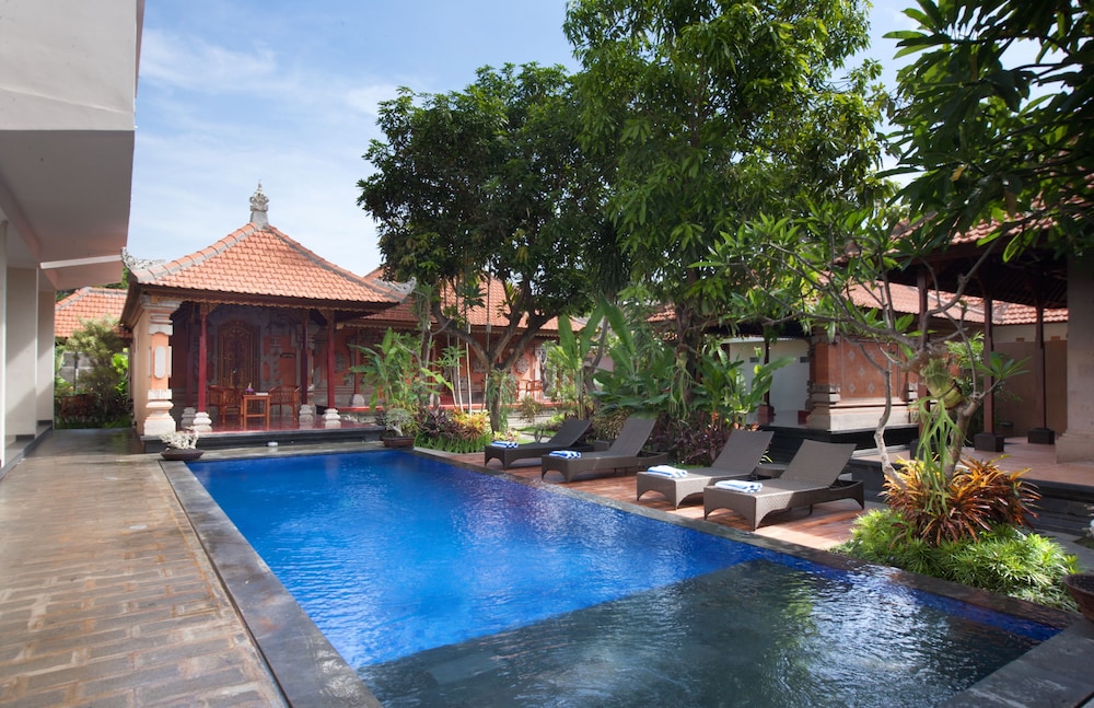 Nesa Sanur Hotel 11/65