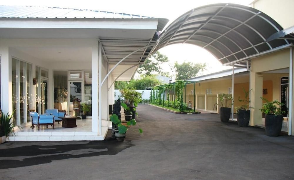 Cengkareng Transit Hotel 41/47