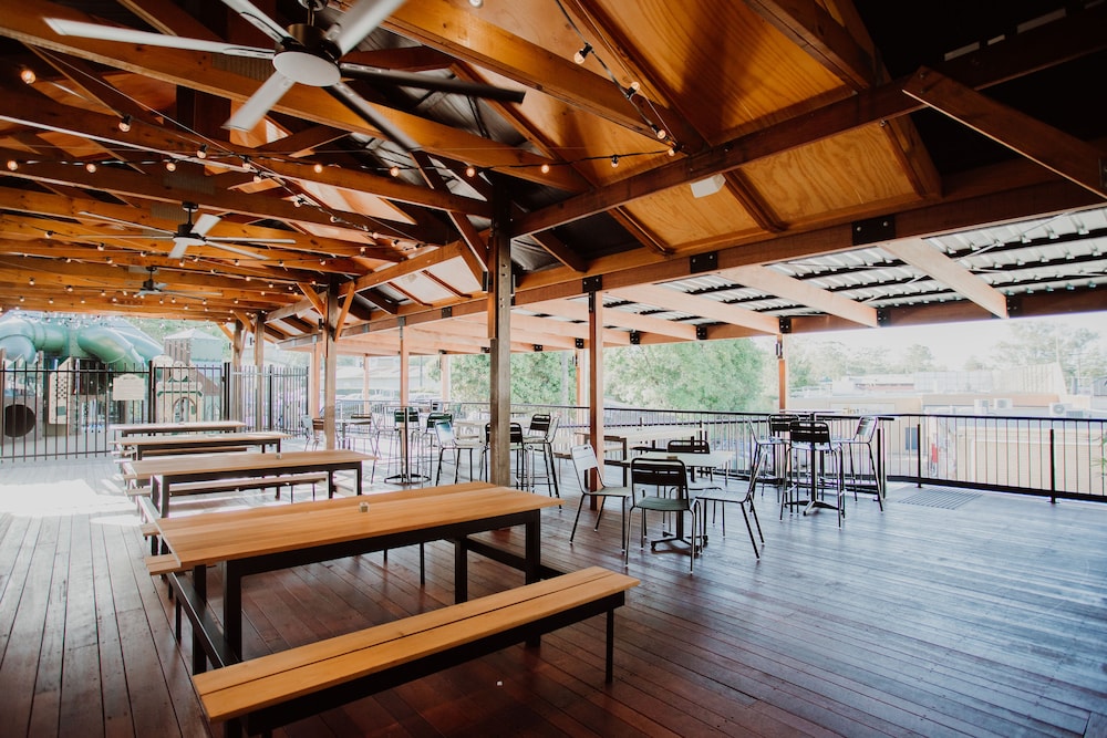 Wallaby Hotel 18/34