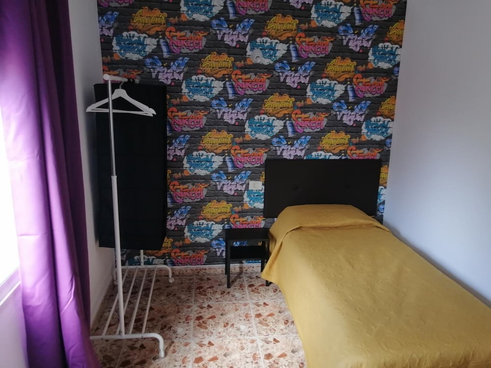 Hostal Alcaravaneras 21/43