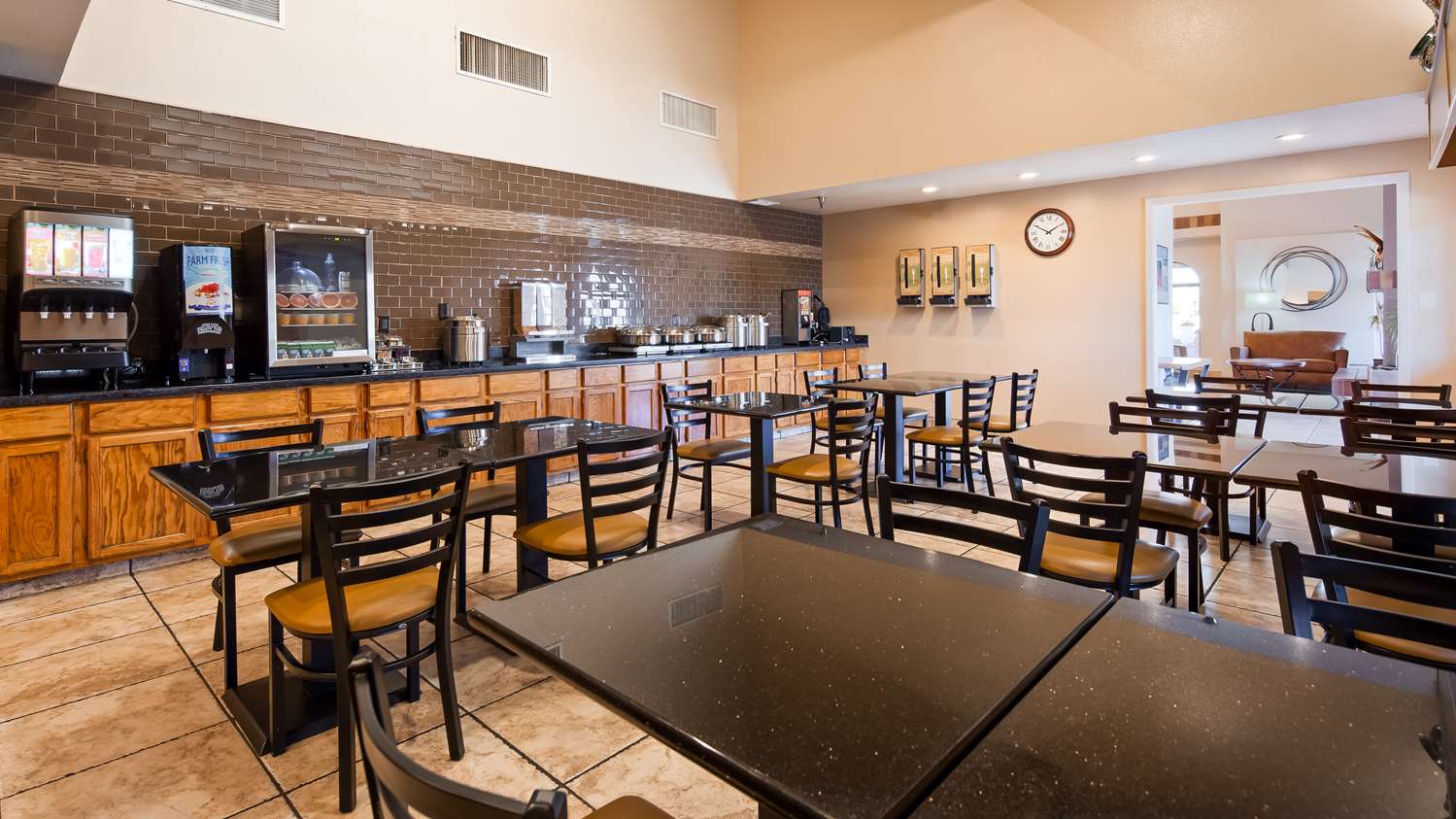 Best Western Discovery Inn 19/24